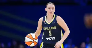 Isabelle Harrison starts, plays 30 minutes in Toronto-Dallas game