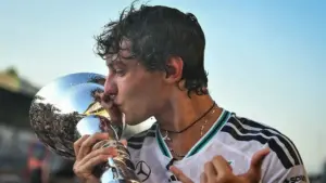 Ferrari's vintage disasterclass paves way for Antonelli to take home Italian GP win
