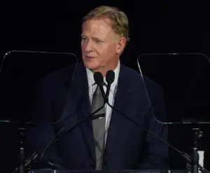NFL Commissioner Roger Goodell agrees on a 4-year contract extension